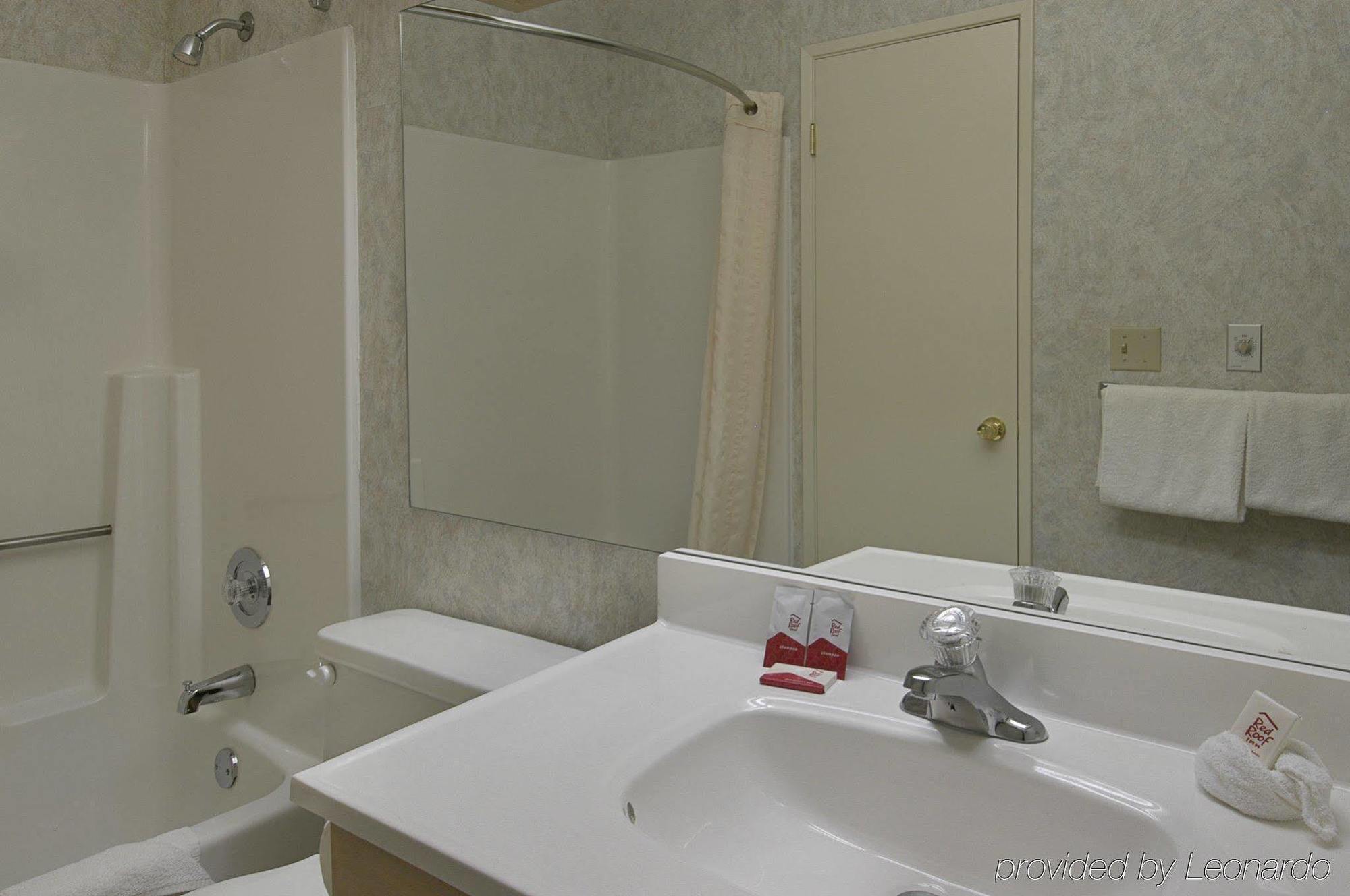 Mariposa Inn Victorville Room photo